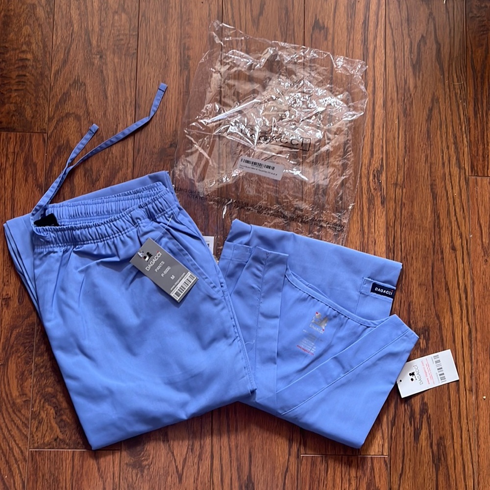 New Dagacci scrubs